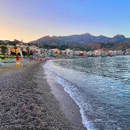 Casa Vacanza Giardini Naxos Taormina Miranaxos 外观 照片