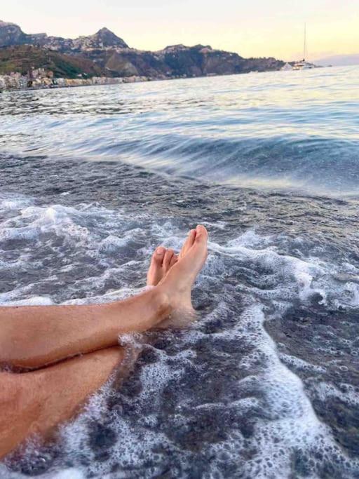 Casa Vacanza Giardini Naxos Taormina Miranaxos 外观 照片