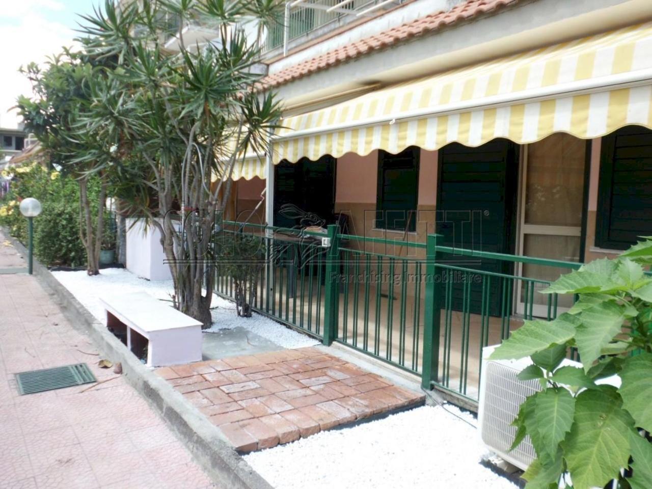 Casa Vacanza Giardini Naxos Taormina Miranaxos 外观 照片