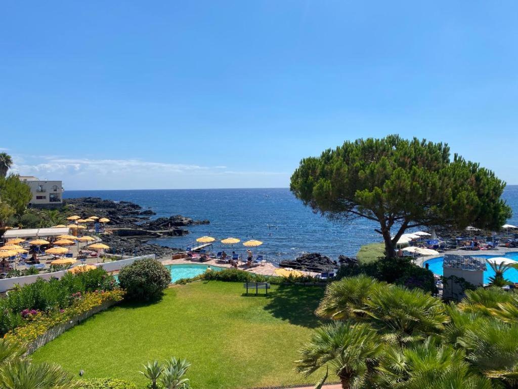 Casa Vacanza Giardini Naxos Taormina Miranaxos 外观 照片